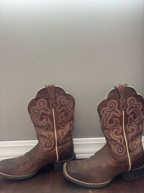 Ariat Brown Western Embroidered Leather Cowboy Boots